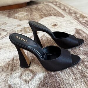 Aldo satin pumps